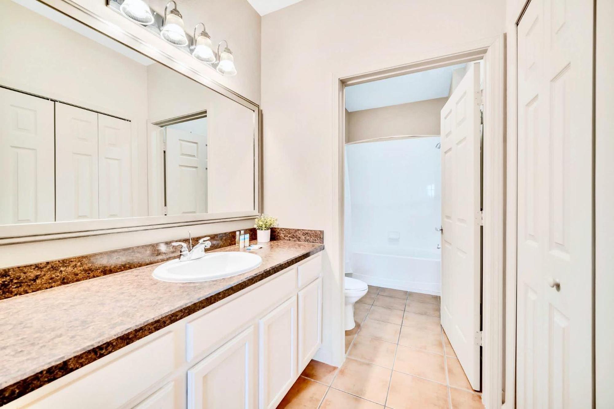 Luxury 2Br Condo - Pool & Hot Tub - Near Disney Orlando Exterior photo